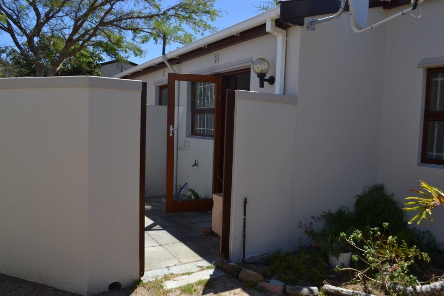 To Let 3 Bedroom Property for Rent in Protea Valley Western Cape